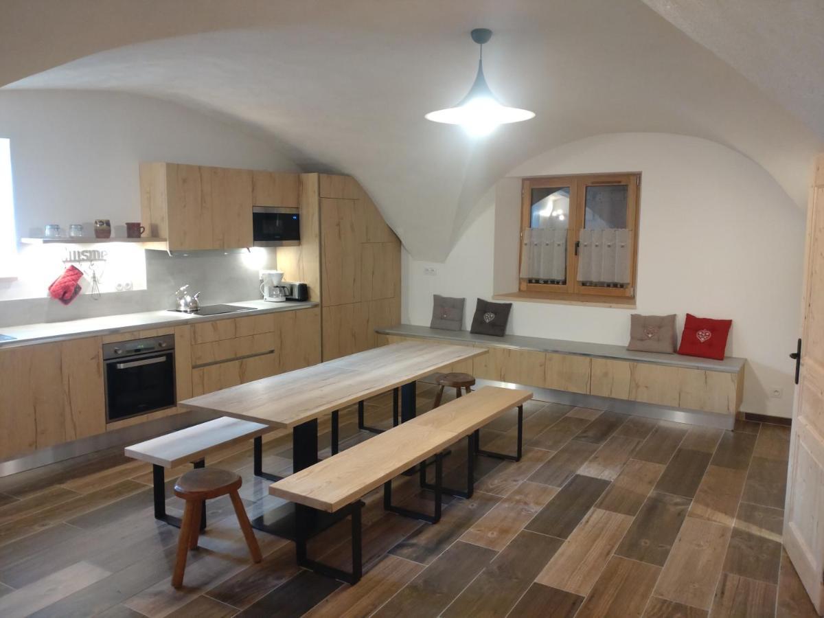 La Maizon Du Bois - Le Haut Appartement De 130 M2 - Le Bas Appartement De 70 M2 Ла План Екстериор снимка